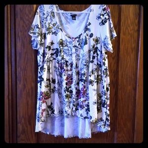 Torrid 2 floral hi-low babydoll shirt
